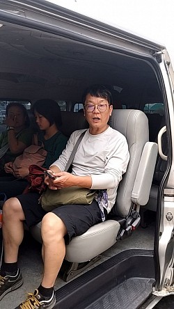 รถตู้อรัญ