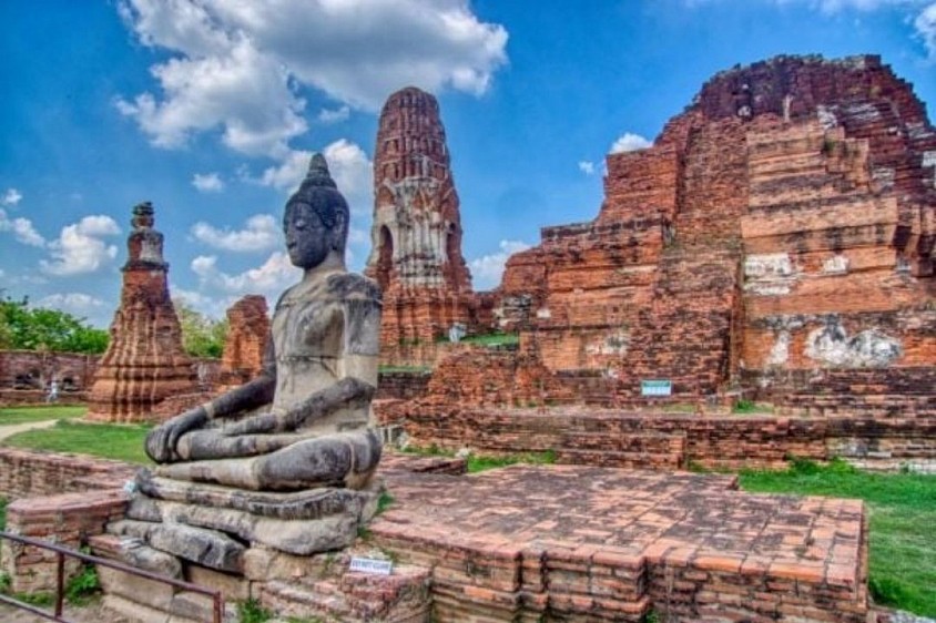 รถตู้นำเที่ยวอยุธยา